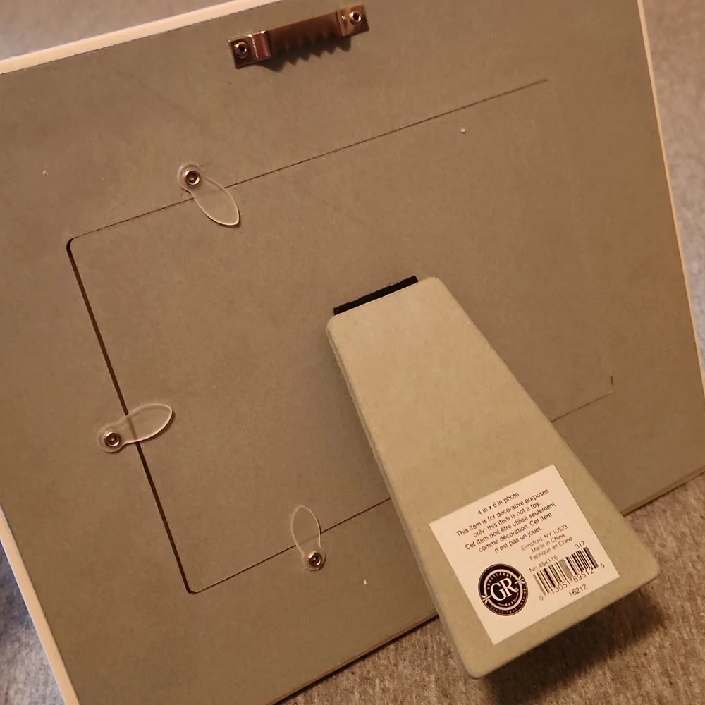New In Box Ceramic Remembrance Photo Frame - Picture 4 of 6